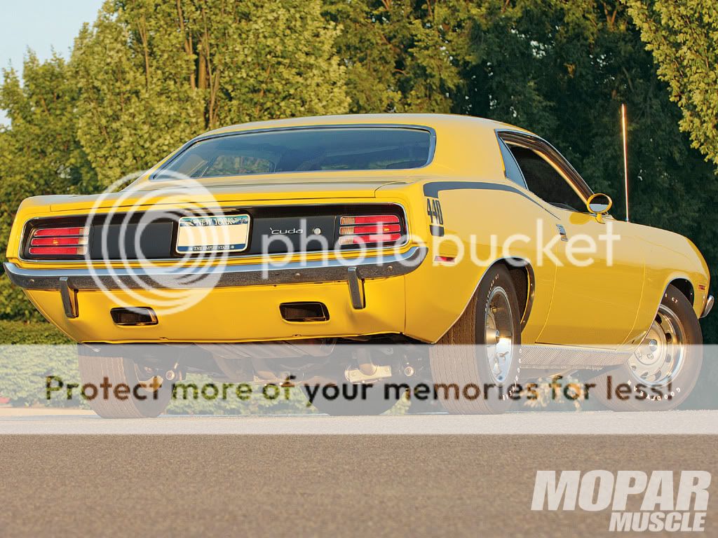 mopp_1001_02_1970_plymouth_barracuda_couperear_view.jpg