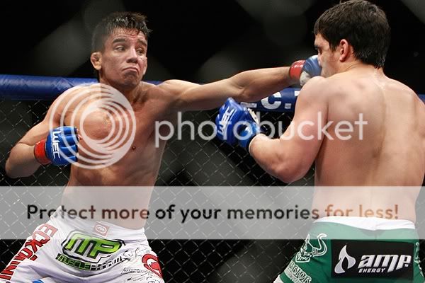 Miguel Torres tags Jospeh Benavidez (Dave Mandel & Sherdog)
