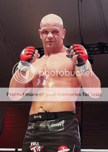 Ryan Jimmo (Rob King & Sherdog)