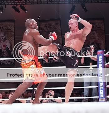 Ryan Jimmo vs. Marvin Eastman (Rob King & Sherdog)