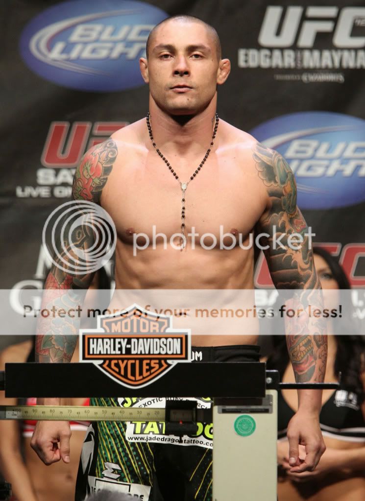 Thiago Silva at UFC 125 weigh-ins (Zuffa)