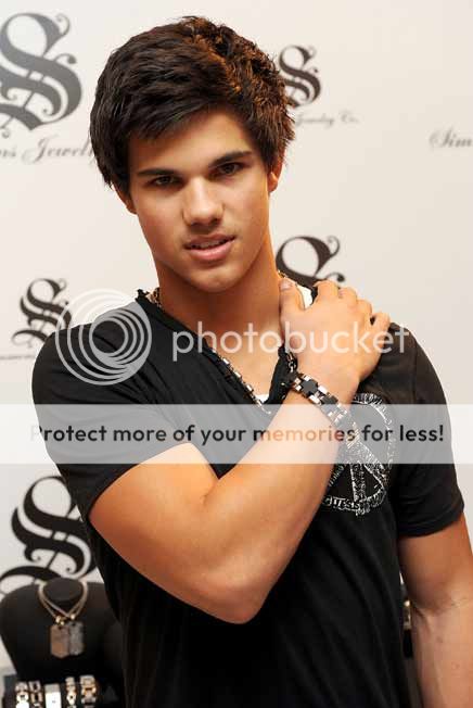 Taylor Lautner